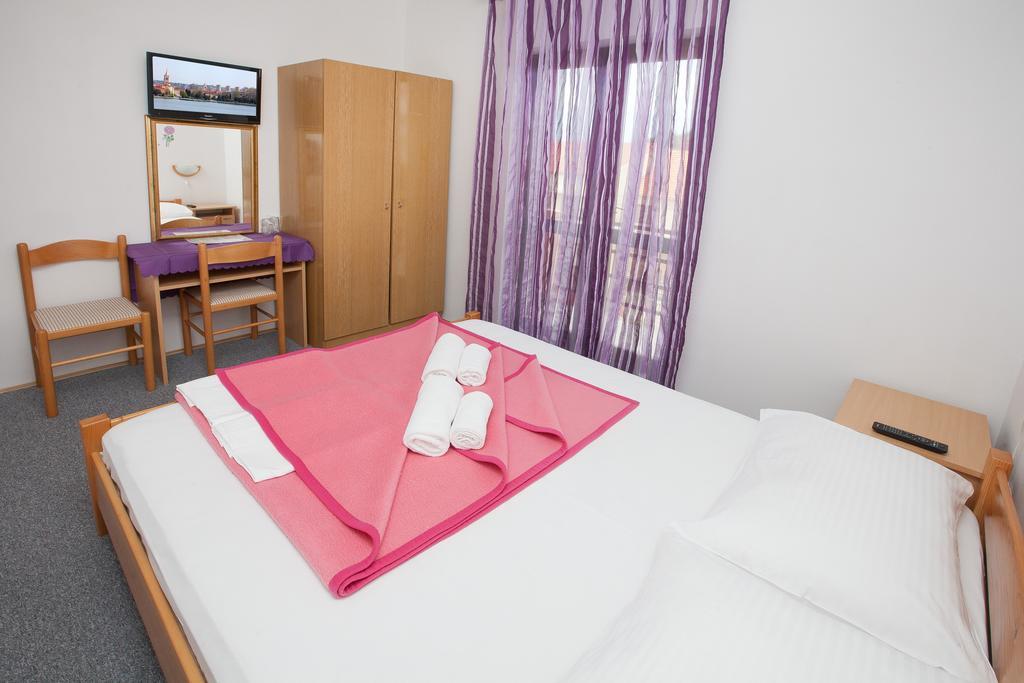 Pansion Maria Bed & Breakfast Zadar Cameră foto
